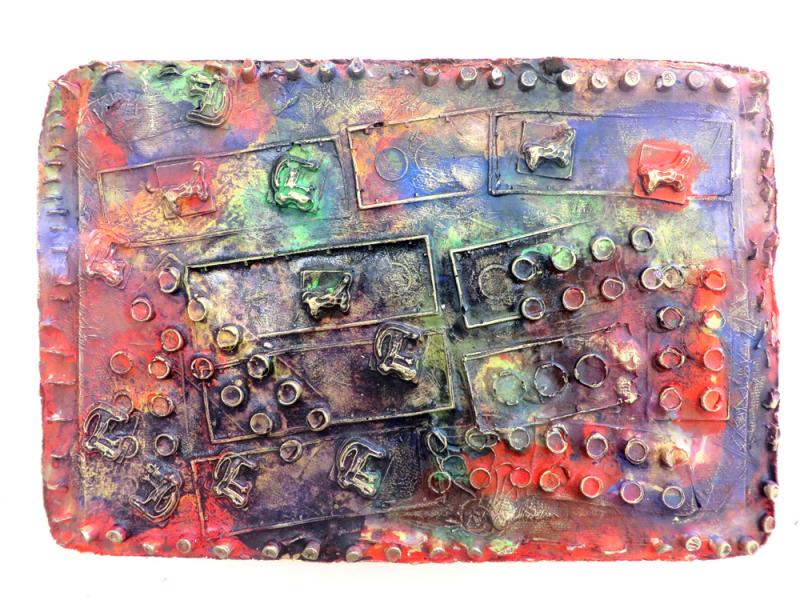 Empreintes sur plaques d'argile et moulage en plâtre